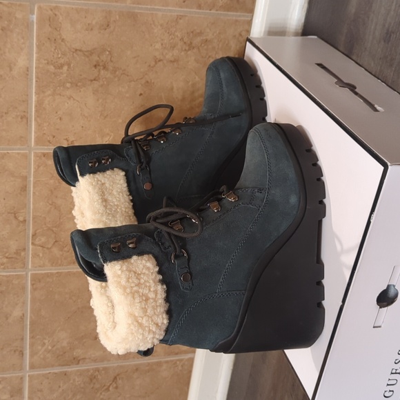 Boots - Picture 2 of 4